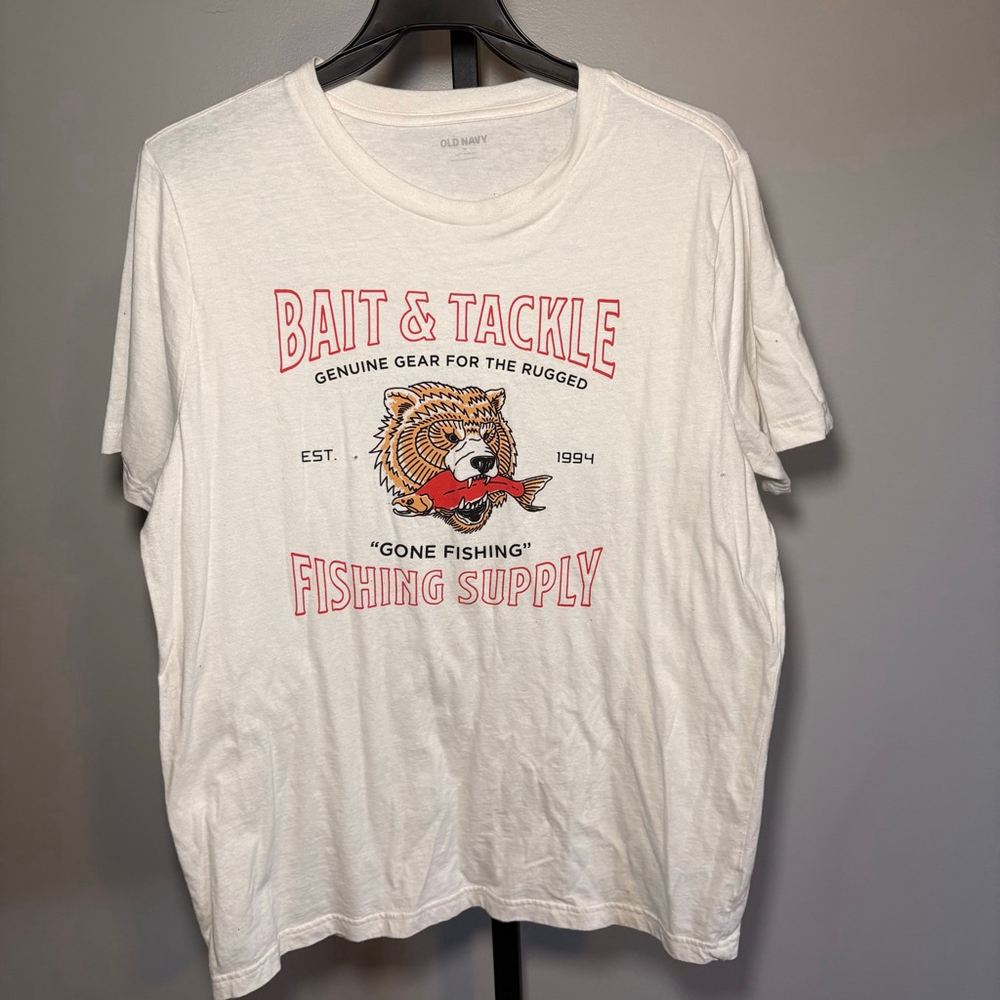 Men's Old Navy White Bait & Tackle Graphic Tee M